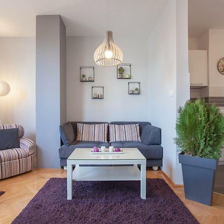 Violet Apartment Скопье Экстерьер фото