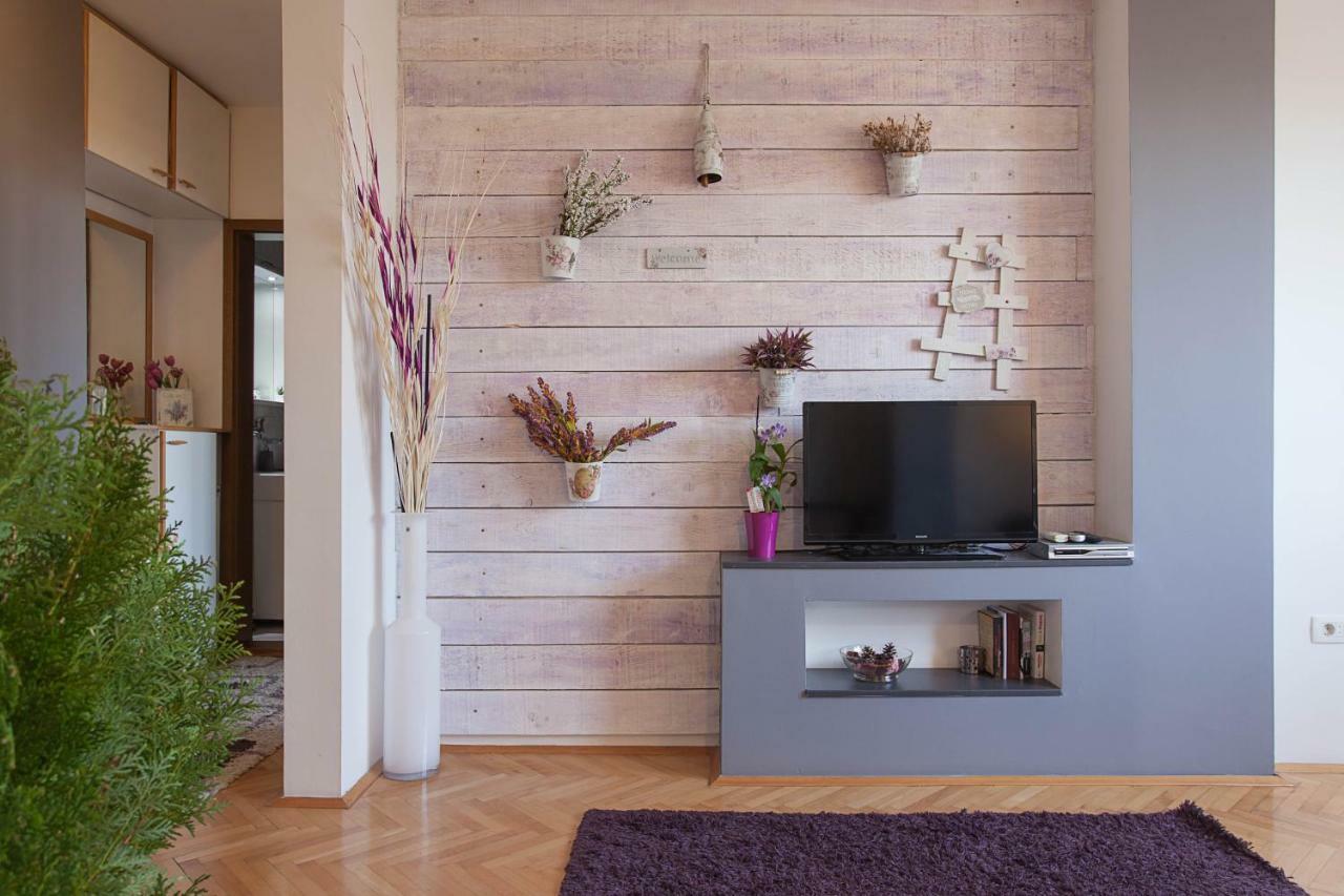 Violet Apartment Скопье Экстерьер фото