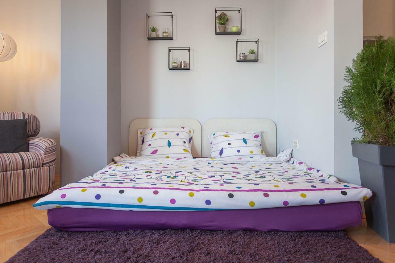 Violet Apartment Скопье Экстерьер фото